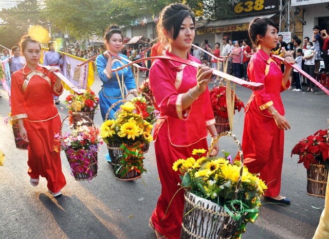 Ảnh: Lễ hội đường phố Tết Nguyên tiêu của người Hoa ở Sài Gòn - 3