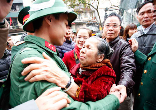 Chủ tịch HN Nguyễn Đức Chung tiễn tân binh nhập ngũ - 7