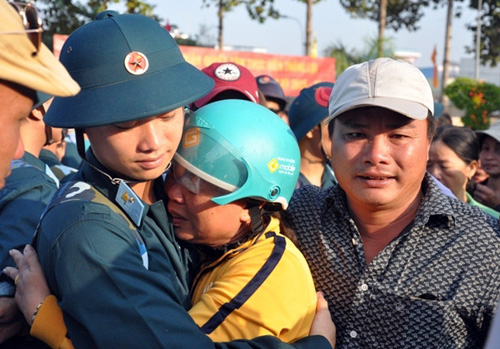 TPHCM: 183 đảng viên lên đường nhập ngũ - 9