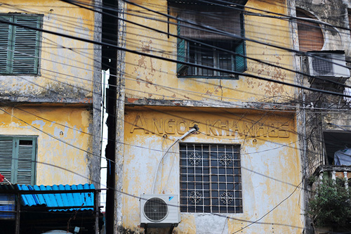 Hà Nội: Di dời dân khỏi hai chung cư "vừa ở vừa run" - 3