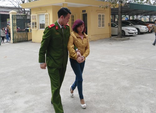 "Kiều nữ dỏm" gài tình cướp tài sản "trai thích của lạ" - 1