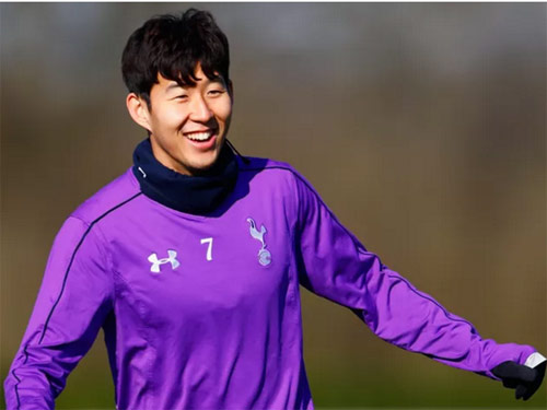 Tin HOT tối 25/2: Barca sắp cân bằng kỉ lục bất bại của Real - 2