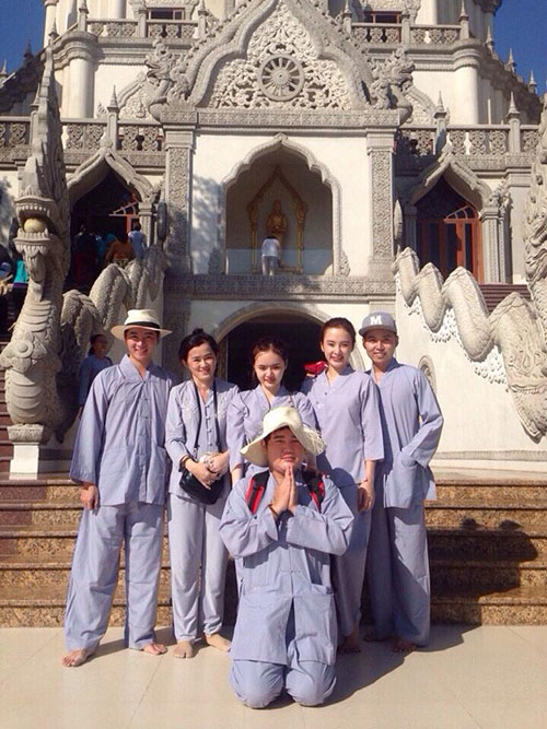 Facebook sao 25/2: Mẹ Hà Hồ viết thư động viên con gái - 17