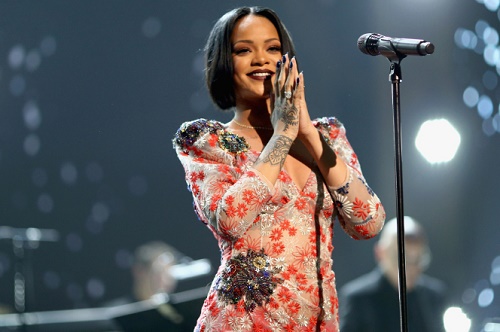 Lý do thật sự khiến Rihanna hủy diễn tại Grammy - 1