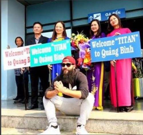 Người dân Quảng Bình vây quanh phim trường "King Kong 2" - 8