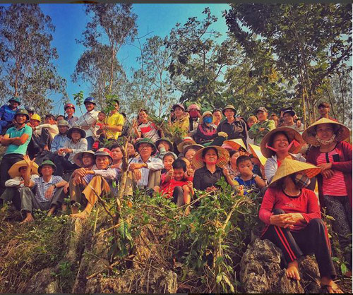 Người dân Quảng Bình vây quanh phim trường "King Kong 2" - 2