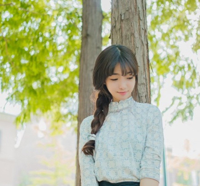 Hiện tại, có thông tin Yêu Tương đang làm giáo viên thực tập tại một ngôi trường về chuyên ngành cô học. Nhiều người đã ưu ái gọi cô nàng là "giáo viên có gương mặt trẻ thơ nhất Trung Quốc".