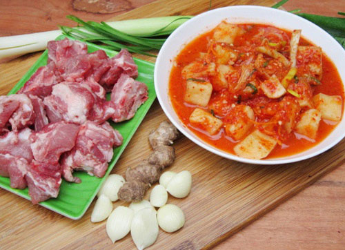 Những món canh ngon từ kim chi cải thảo - 4