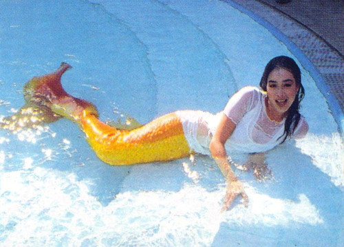 Mê mẩn với vẻ nóng bỏng của "mỹ nhân ngư" gốc Việt - 5