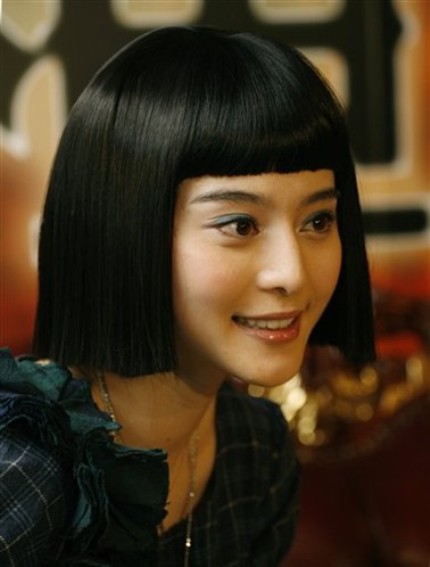 Mỹ nhân Việt và thế giới xấu - đẹp khi để tóc "úp nồi" - 3