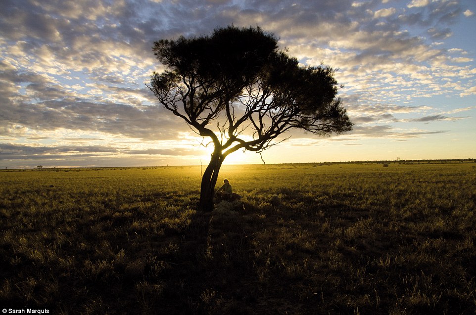 Hành trình ly kỳ của nữ phượt thủ đi bộ khắp thế gian - 3