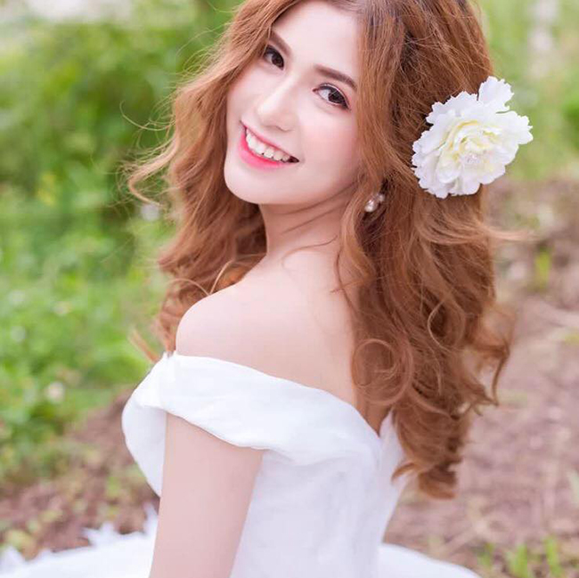 Vị hôn thê của nam diễn viên kiêm đạo diễn trẻ là Trần Hương, sinh năm 1989, hiện đang kinh doanh mỹ phẩm online.