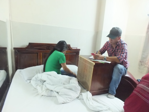Phá đường dây "dắt" gái mại dâm đến tận phòng cho khách - 2