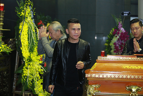 Lại Văn Sâm đau xót bên linh cữu nhạc sĩ Lương Minh - 11