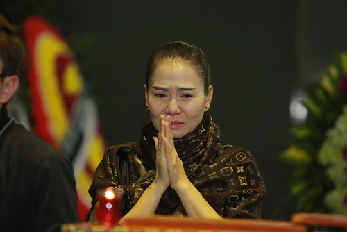 Nước mắt sao Việt "ngập" đám tang nhạc sĩ Lương Minh - 2