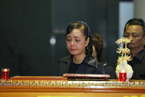 Nước mắt sao Việt "ngập" đám tang nhạc sĩ Lương Minh - 10