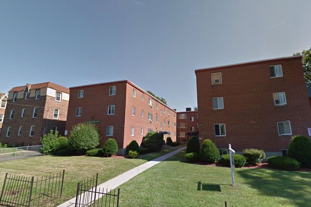 Mỹ: Hôn nhau lúc phê thuốc, cắn đứt lưỡi bạn trai - 2