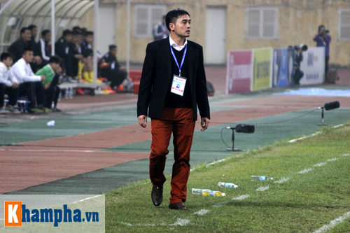 "So găng" derby Hà Nội, Thanh Hào nhập viện khẩn cấp - 3