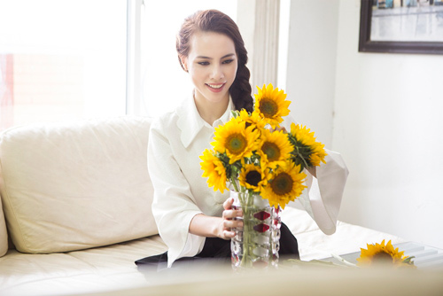 Á khôi Lệ Quyên cùng mẹ dạo chợ hoa ngày 8.3 - 5