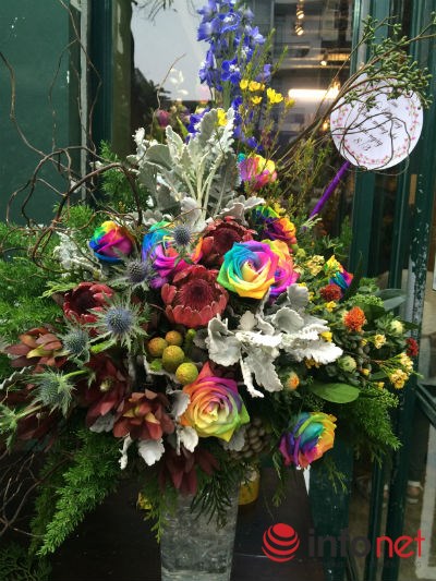 Đại gia chơi sang: 20 triệu đồng một bình hoa nhập làm quà tặng 8/3 - 3