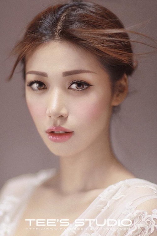 Những phong cách trang điểm đẹp mê hồn của Minh Tú - 3