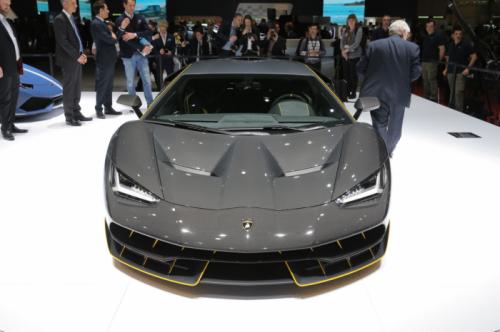 Siêu phẩm Lamborghini Centenario ngoại hình &#34;dữ dằn&#34;, giá &#34;siêu khủng&#34; - 2