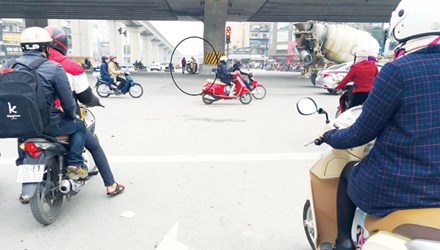 Hà Nội: Nhiều người bị phạt oan vì "ma trận" giao thông - 1