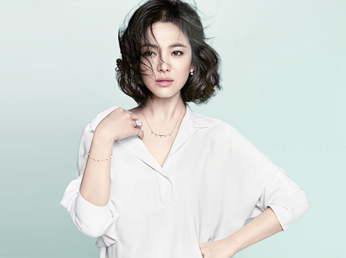 Đọ sắc 2 mỹ nữ hot nhất &#34;Hậu duệ của mặt trời&#34; - 3