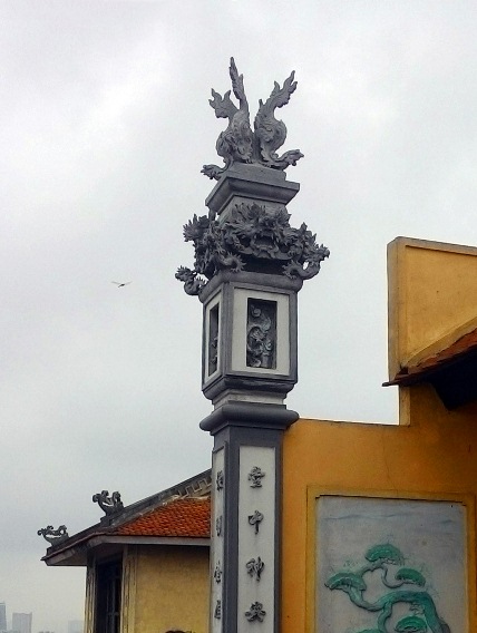 Cận cảnh những ngôi chùa trên nóc chung cư ở Thủ đô - 7