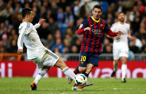 So tài Ronaldo-Messi: Ai chỉ giỏi bắt nạt đội nhỏ? (P2) - 3