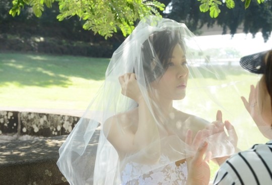 Kim Ha Neul quá trẻ đẹp so với tuổi 38 trong ảnh cưới - 3