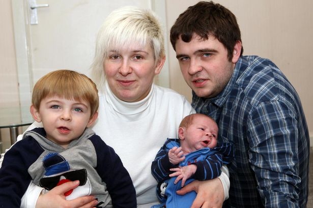 Mẹ phá thai, con vẫn ra đời khỏe mạnh diệu kì - 2