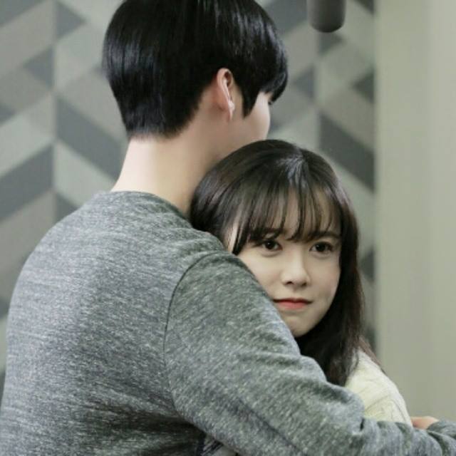 “Nàng Cỏ” Goo Hye Sun thừa nhận yêu phi công trẻ - 7