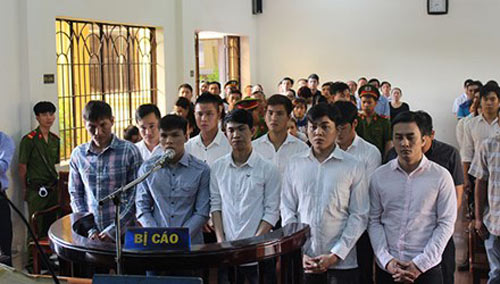 Đang xét xử nhóm cầu thủ CLB bóng đá Đồng Nai bán độ - 1