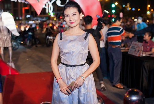 Diệu Huyền bầu 6 tháng rạng rỡ ra mắt phim mới - 9