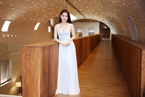 Hoa hậu Thùy Lâm xinh như thiên thần - 1