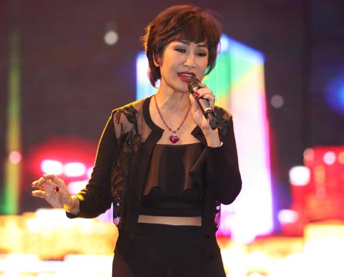 Vóc dáng quá trẻ so với tuổi 64 của danh ca Khánh Hà - 5