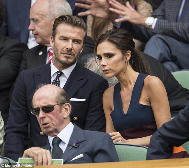 Thương hiệu thời trang Victoria Beckham thua lỗ 129 tỷ - 1