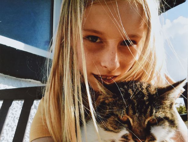 Sau tai nạn, cô gái tái tạo lại toàn bộ gương mặt - 5