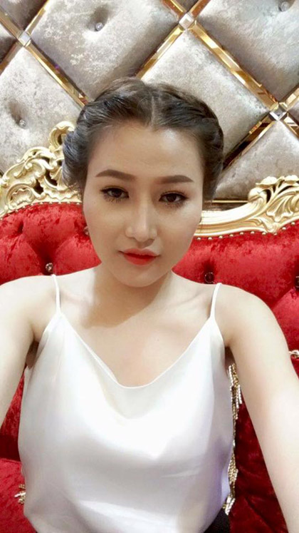 Nữ doanh nhân xinh như hotgirl sau phẫu thuật mặt - 2