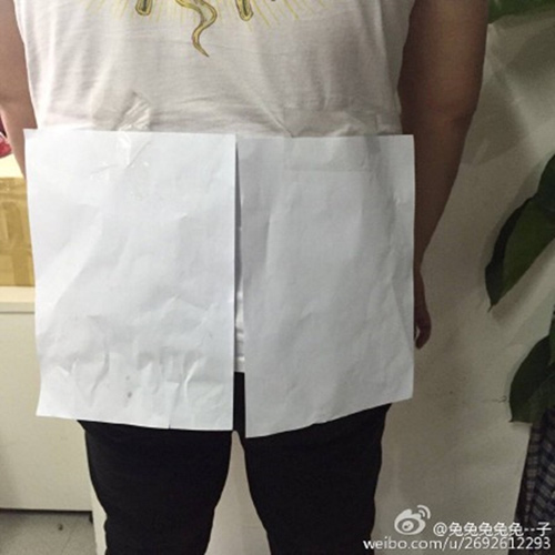 Giới trẻ rộ trào lưu khoe vòng eo mỏng như giấy A4 - 9