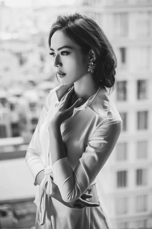 Ngọc Quý khoe vẻ gợi cảm với trang phục xuyên thấu - 7