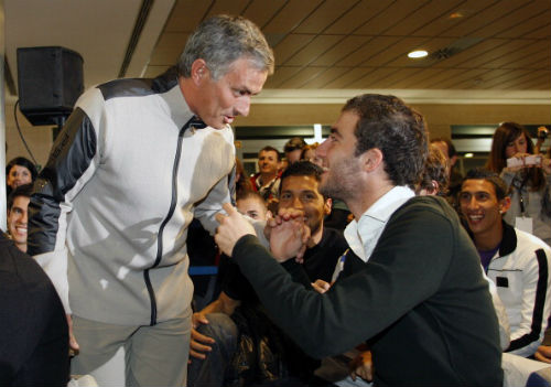 Mourinho dùng Higuain làm bàn đạp dẫn dắt MU - 1