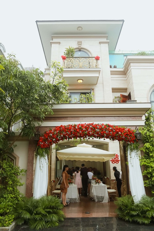 Nam Cường rước dâu ở Hà Nội bằng siêu xe 20 tỷ - 5