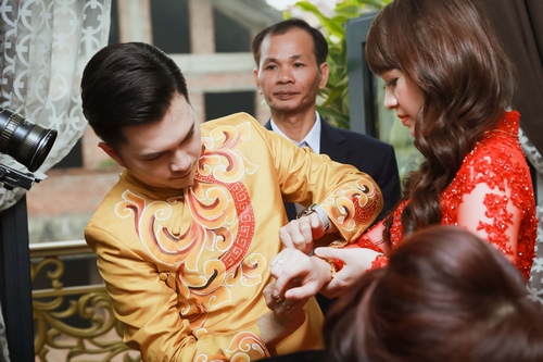 Nam Cường rước dâu ở Hà Nội bằng siêu xe 20 tỷ - 4