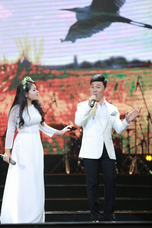 Vợ chồng Trọng Tấn tình cảm đến chúc mừng Anh Thơ - 6