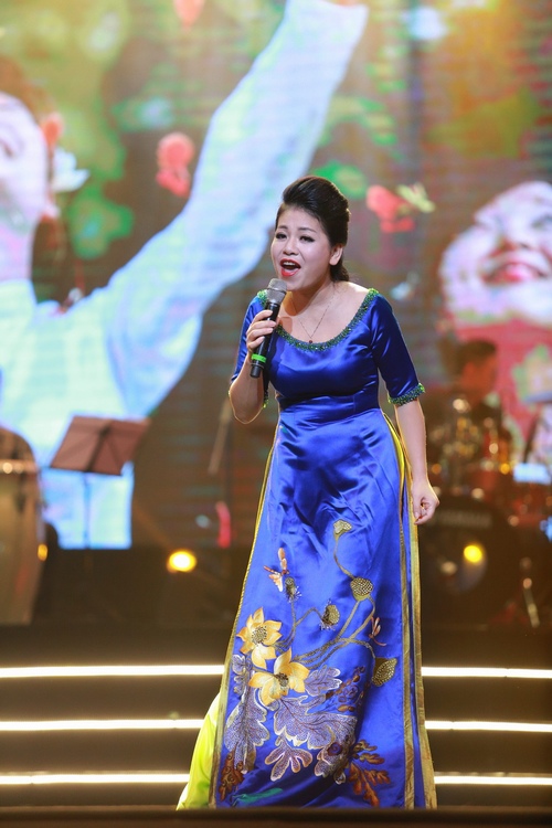 Vợ chồng Trọng Tấn tình cảm đến chúc mừng Anh Thơ - 9