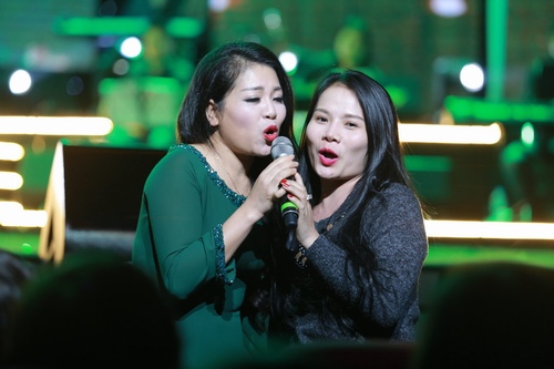 Vợ chồng Trọng Tấn tình cảm đến chúc mừng Anh Thơ - 10