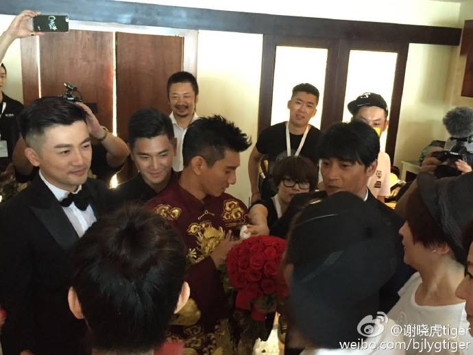 Những hình ảnh đầu tiên tại lễ cưới Lưu Thi Thi - 10