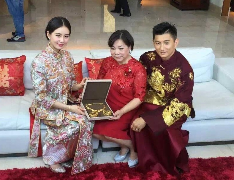 Những hình ảnh đầu tiên tại lễ cưới Lưu Thi Thi - 4